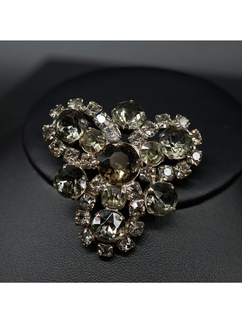 Vintage Smokey Gray Rhinestone Retro Brooch Silver‎ Tone Cluster Sparkle Pin